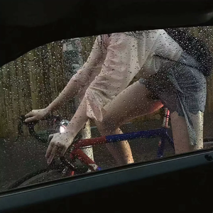 希咲エマ和捆绑拳交
